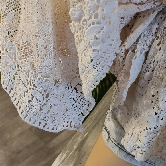 SALE  FREE PEOPLE UNIQUE CREME LACE TOP SMALL - Picture 8 of 16